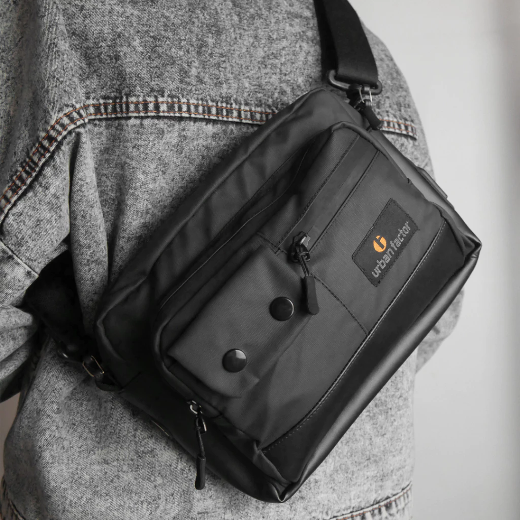 RHYS Sling Bag 1